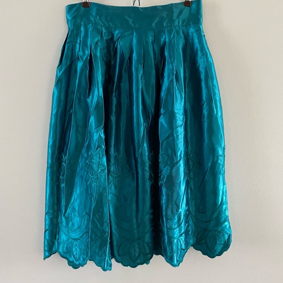 70s/80s Floral Embroidered Teal Blue/Green Full Style Skirt - Picture 3 of 6